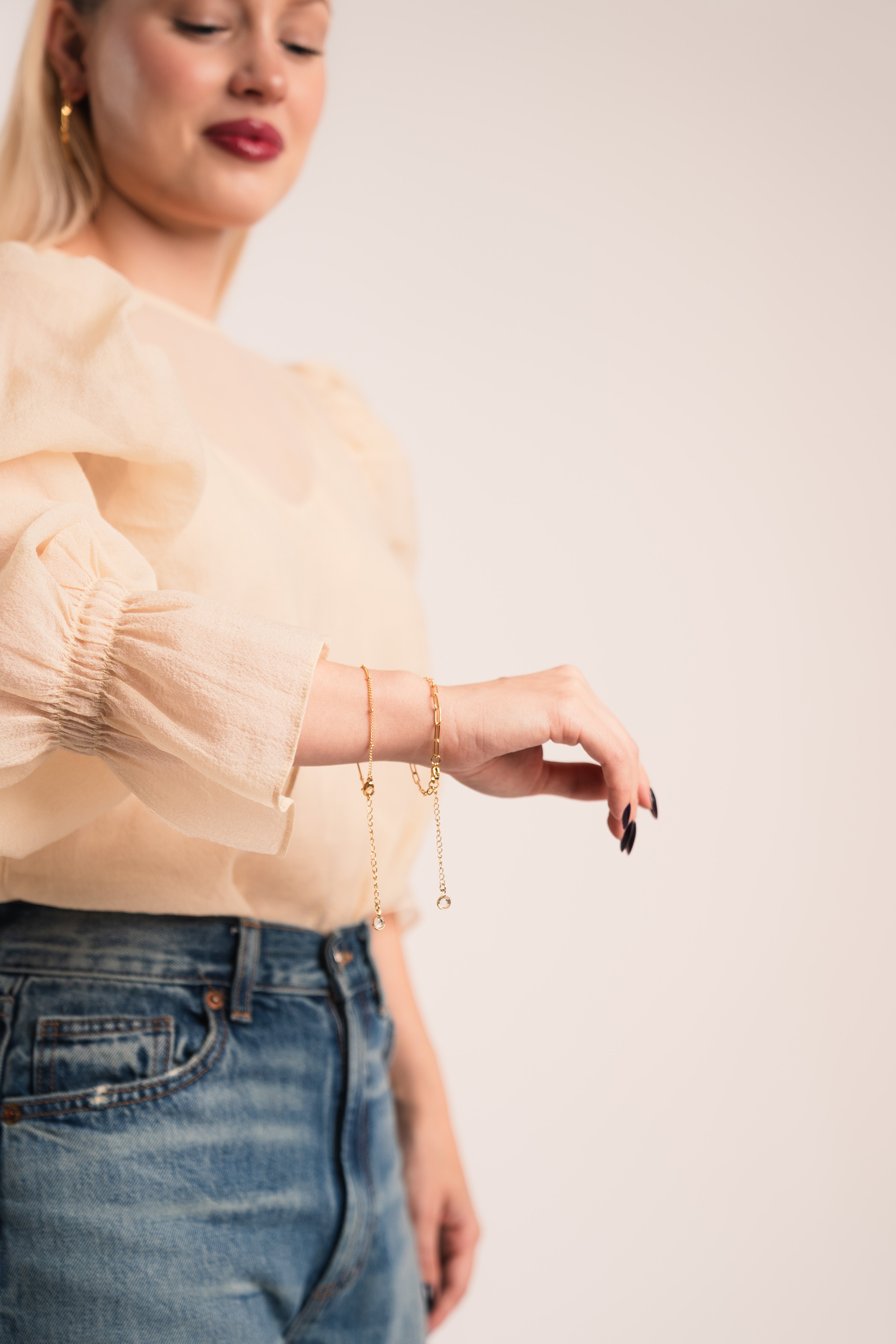 Golden link bracelet